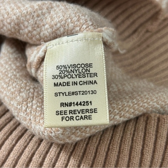 Sincerely Jules Sweater Vest Tan Cream Size XS NWT - Picture 4 of 7
